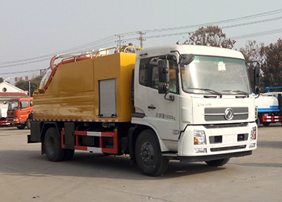 天錦8方吸污車(chē)