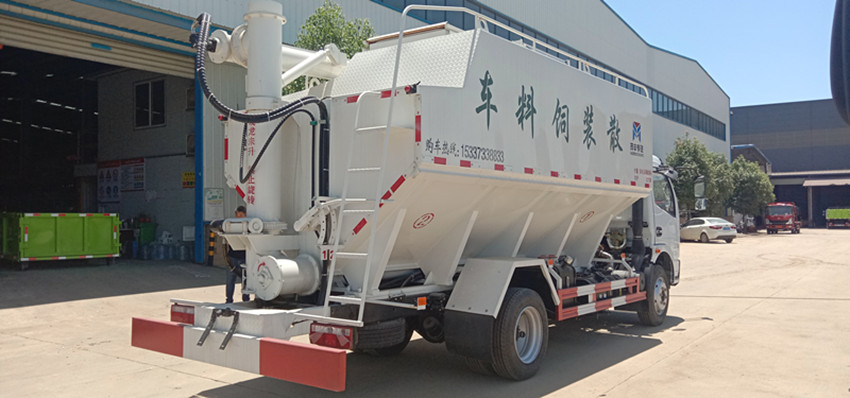 東風(fēng)國六福瑞卡云內(nèi)170馬力(17方)散裝飼料運(yùn)輸車