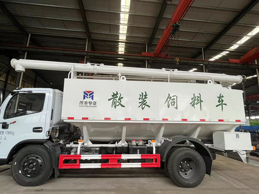 東風(fēng)國六福瑞卡云內(nèi)170馬力(17方)散裝飼料運(yùn)輸車
