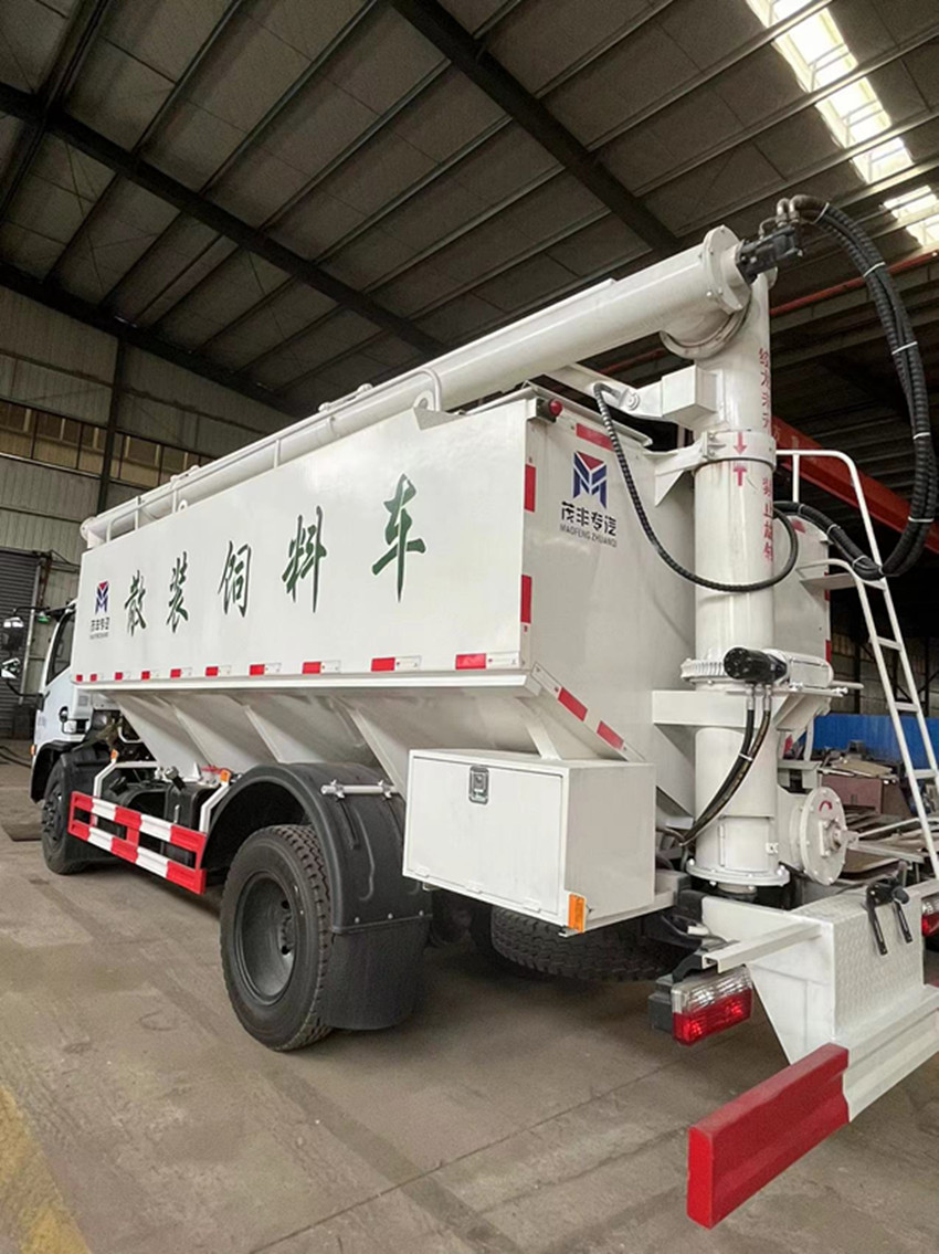 東風(fēng)國六福瑞卡云內(nèi)170馬力(17方)散裝飼料運(yùn)輸車